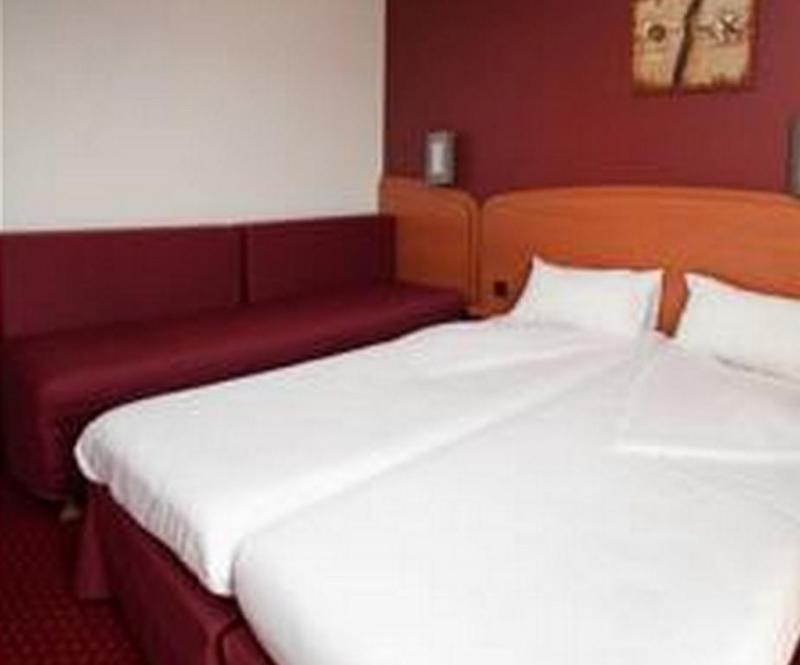 Sky Hotel Goussainville Charles De Gaulle Zewnętrze zdjęcie